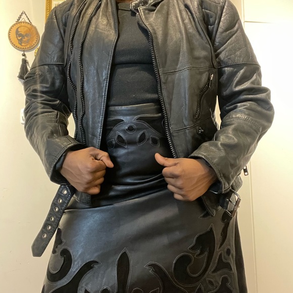 Harley-Davidson Black Leather Jacket with Belt - Picture 2 of 4